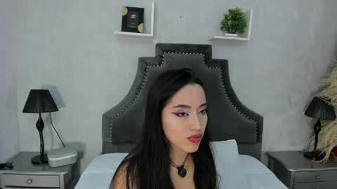 Snapshot of starbutterflyy_ chatting on June 9, 4:57 am STAR online show from June 9, 4:57 am