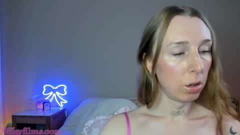 Star  Deluge  online show from March 20, 9:30 pm