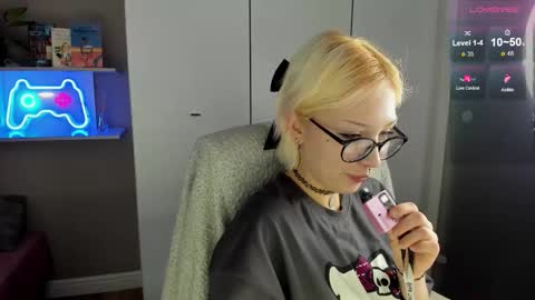 Kate online show from March 21, 8:19 am