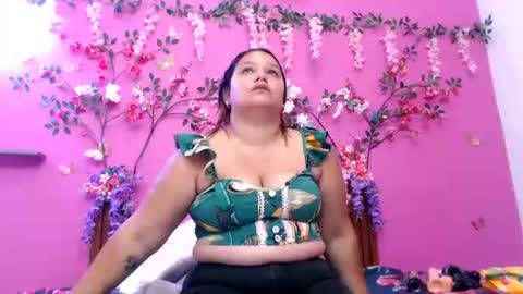 Snapshot of starfishanal21 chatting on June 24, 7:57 pm alejandra online show from June 24, 7:57 pm