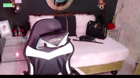 Welcome Im VICTORIA  Your love is my passion activate my love and moaning with your tips and enjoy with me online show from August 1, 2:22 am