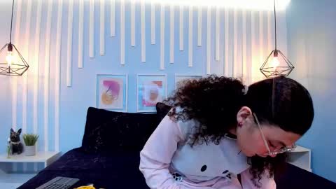 Stark Jones online show from October 28, 12:19 pm