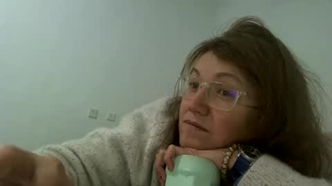 Snapshot of starlagurl chatting on February 6, 11:32 am starlagurl online show from February 6, 11:32 am