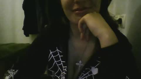 starlesseyes online show from January 6, 4:02 pm