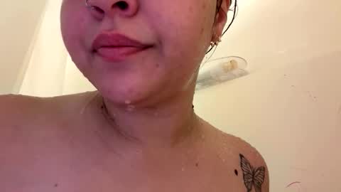 starrie_marrie online show from April 8, 7:03 pm