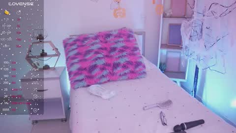 Yoko online show from October 28, 7:38 pm