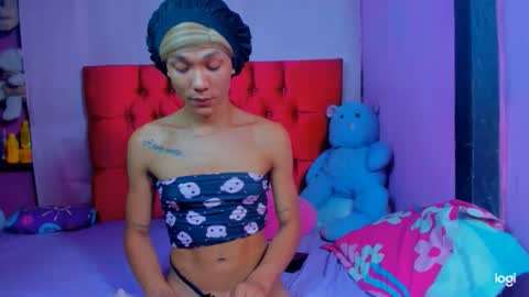 stassiebell online show from February 12, 5:46 am