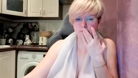 Stasya online show from February 2, 1:15 am