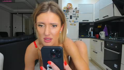 Snapshot of stasyq555 chatting on January 11, 8:43 pm StasyQ555 online show from January 11, 8:43 pm