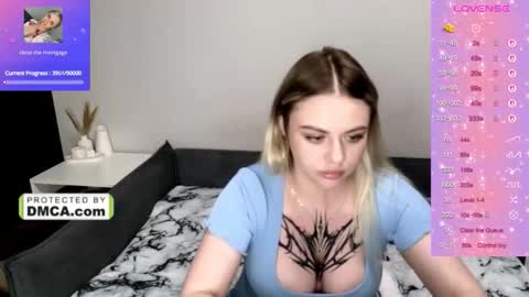 Snapshot of stasysweet99 chatting on December 16, 5:23 am stasysweet99 online show from December 16, 5:23 am