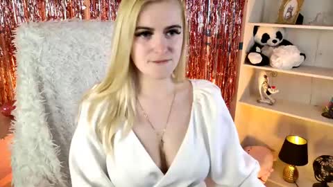 Snapshot of stef_nicks chatting on May 23, 5:23 am stef_nicks online show from May 23, 5:23 am
