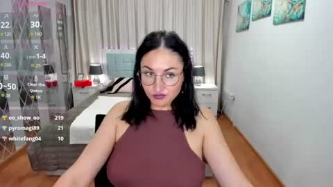 Snapshot of stefanawinter chatting on July 7, 7:56 am StefanaWinter online show from July 7, 7:56 am