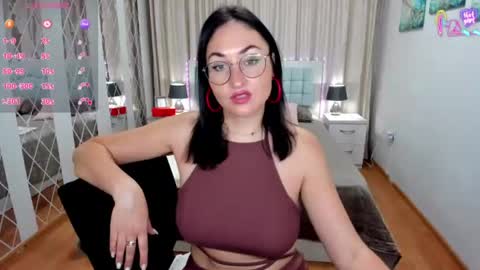 Snapshot of stefanawinter chatting on July 26, 11:06 am StefanaWinter online show from July 26, 11:06 am