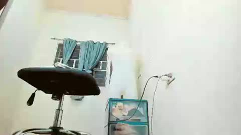 Snapshot of stefaniatsxxx chatting on January 8, 11:43 am stefania online show from January 8, 11:43 am