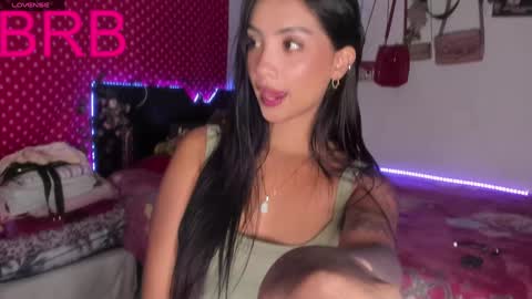 Im MiaIts my first day here  online show from January 4, 6:09 am