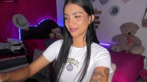 Im MiaIts my first day here  online show from February 2, 11:11 pm