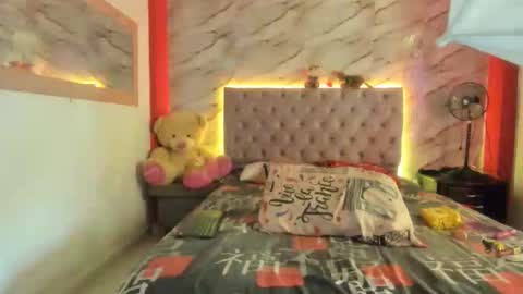 stefany_andruw online show from November 12, 6:41 pm