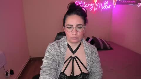 Snapshot of stefanyhotmilf chatting on December 31, 7:42 am stefany online show from December 31, 7:42 am