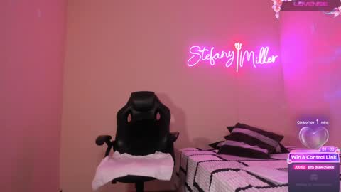 Snapshot of stefanyhotmilf chatting on January 9, 1:02 pm stefany online show from January 9, 1:02 pm