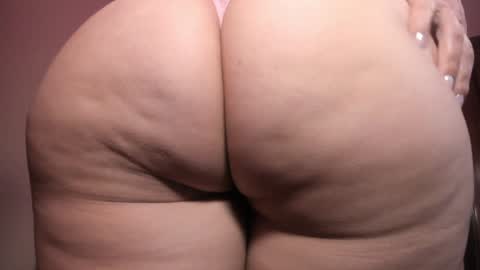 Snapshot of stefanyhotmilf chatting on January 20, 4:45 pm stefany online show from January 20, 4:45 pm