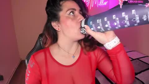 Snapshot of stefanyhotmilf chatting on February 17, 4:15 pm stefany online show from February 17, 4:15 pm