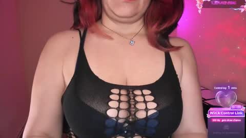 Snapshot of stefanyhotmilf chatting on March 3, 3:20 pm stefany online show from March 3, 3:20 pm