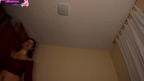Snapshot of stefanyhotmilf chatting on October 20, 5:08 am stefany online show from October 20, 5:08 am