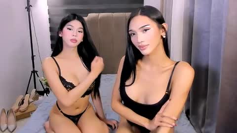 Snapshot of steffani_deluxe chatting on May 23, 6:18 am STEF online show from May 23, 6:18 am