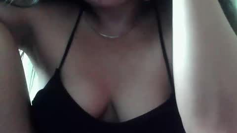 Snapshot of steffani_love chatting on December 17, 6:30 am steffani_love online show from December 17, 6:30 am