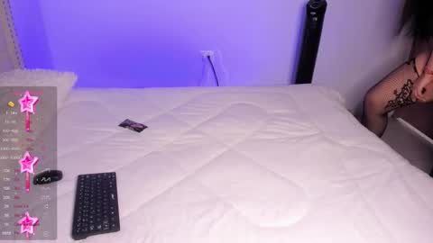 Snapshot of steffany_lopez_ chatting on March 1, 10:21 pm steffany_lopez_ online show from March 1, 10:21 pm