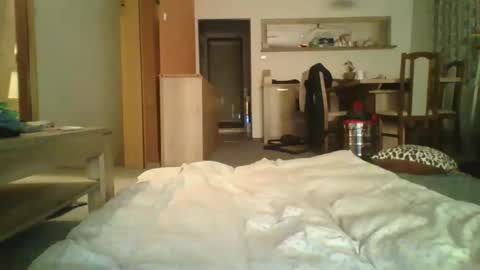 Snapshot of steki038434 chatting on April 18, 7:29 pm steki038434 online show from April 18, 7:29 pm