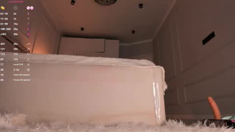 Stella online show from February 24, 6:36 pm