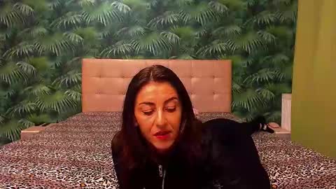 Snapshot of stella_john chatting on December 28, 8:26 am Stella John online show from December 28, 8:26 am