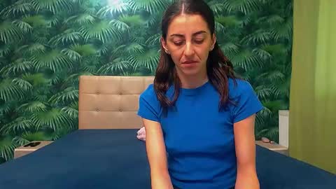 Snapshot of stella_john chatting on January 13, 8:37 am Stella John online show from January 13, 8:37 am