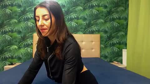 Snapshot of stella_john chatting on January 14, 4:36 am Stella John online show from January 14, 4:36 am