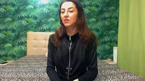 Snapshot of stella_john chatting on January 18, 3:31 am Stella John online show from January 18, 3:31 am