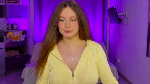 Stella online show from October 2, 12:23 pm