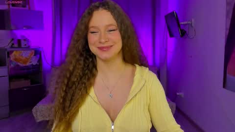 Stella online show from October 13, 1:44 pm