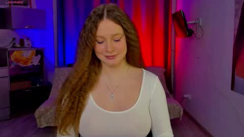 Stella online show from October 19, 3:45 pm