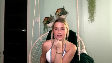 Stella Rose online show from November 15, 4:58 pm