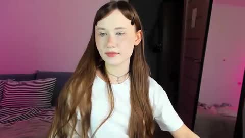 stella_sunny online show from October 19, 1:39 am