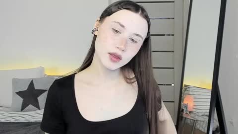 stella_sunny online show from April 24, 9:06 pm