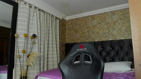 Estella online show from January 26, 2:35 am