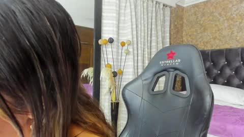 Estella online show from January 28, 11:50 pm