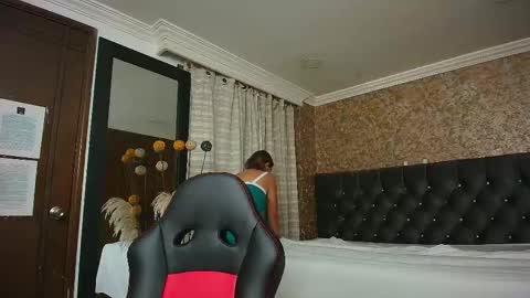 Estella online show from September 15, 10:21 pm