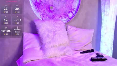 S T E L L A online show from October 10, 11:26 pm