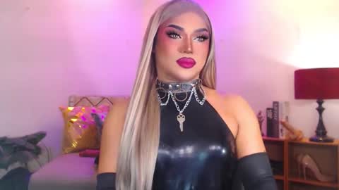 CALL ME STELLA online show from November 14, 8:02 am