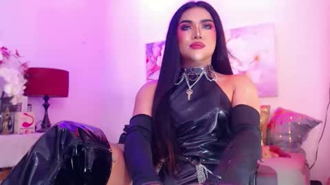 CALL ME STELLA online show from April 19, 6:02 am