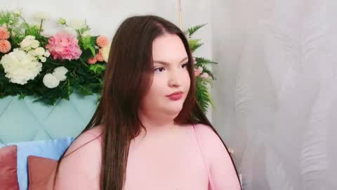 Snapshot of stellahilton chatting on December 17, 5:52 pm Stella online show from December 17, 5:52 pm