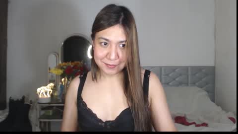 Stella online show from December 4, 8:39 pm